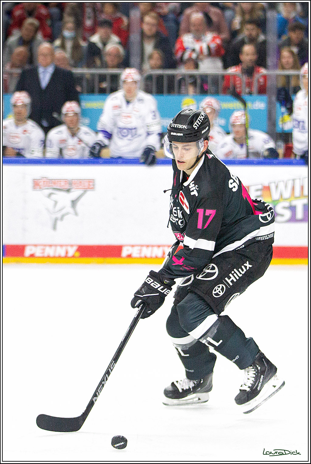 PENNY DEL;  Koelner Haie - Schwenninger Wild Wings; Koeln, 08.10.2021